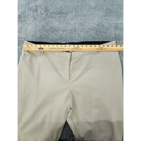 Apt. 9 Capri Pants Womens Sz 24 khaki Straight Leg Curvy Fit - Picture 5 of 10